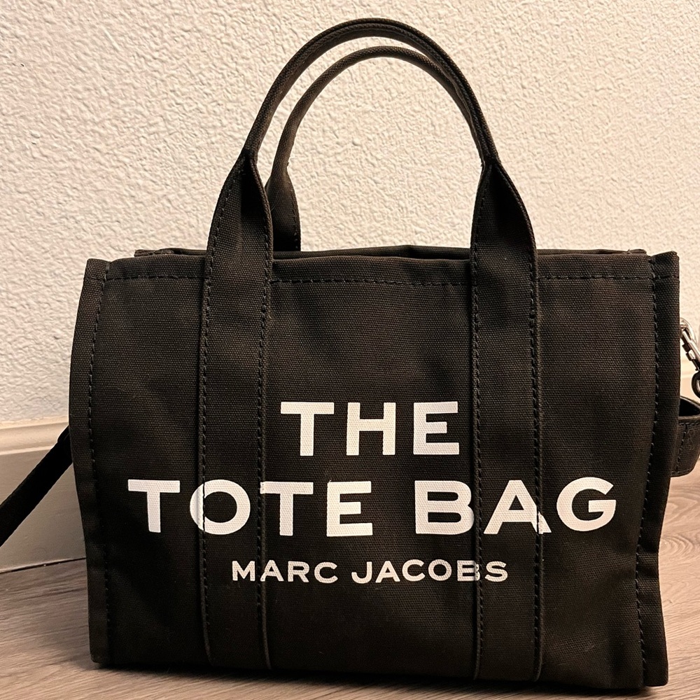 Marc Jacob’s Medium Tote Bag
